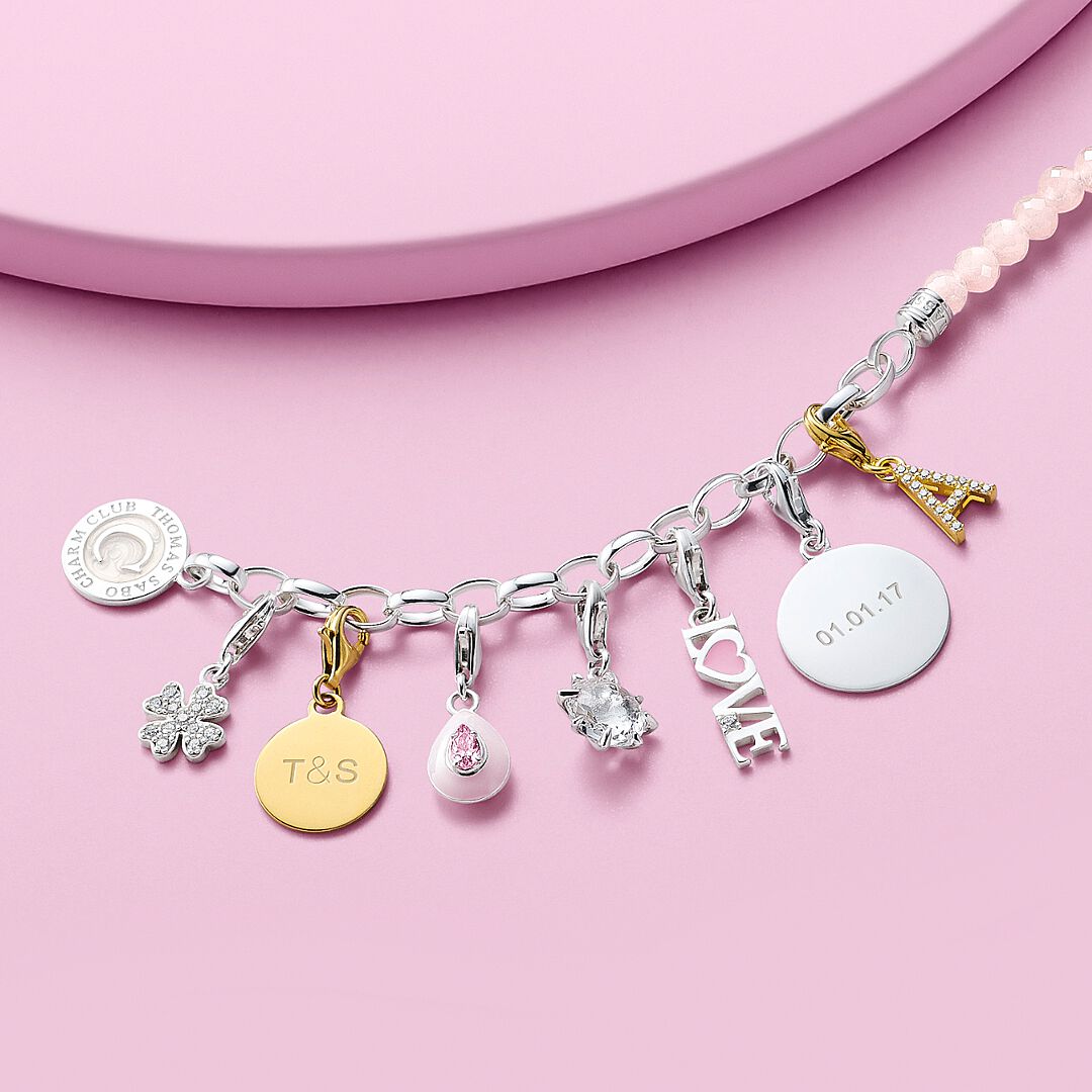 Charm bracelet, Charm Club