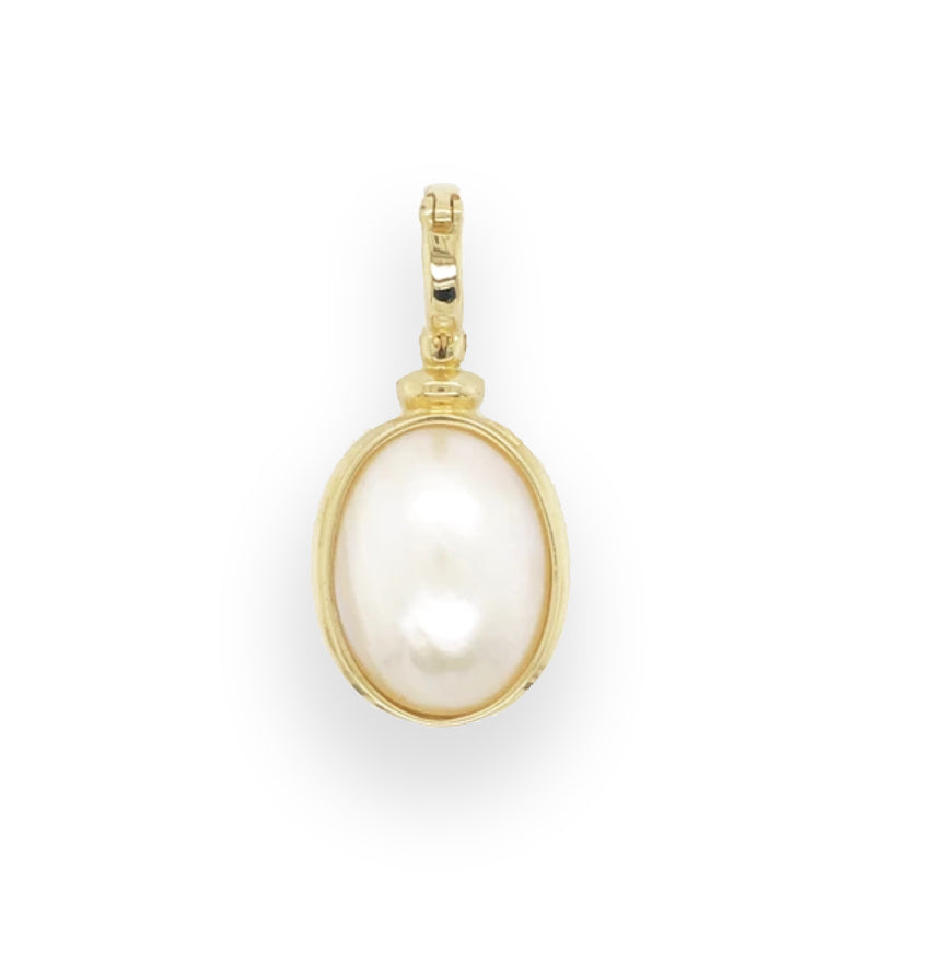 Oval Pearl Gold Enhancer Pendant