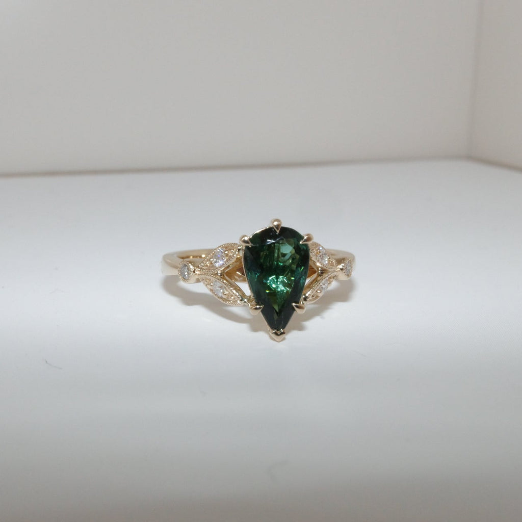 Tourmaline Pear Cut & Diamond Leaf YellowGold Ring
