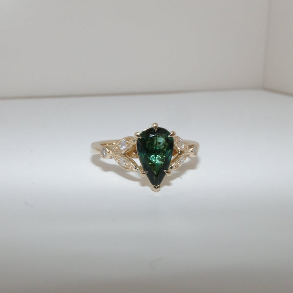 Tourmaline Pear Cut & Diamond Leaf YellowGold Ring