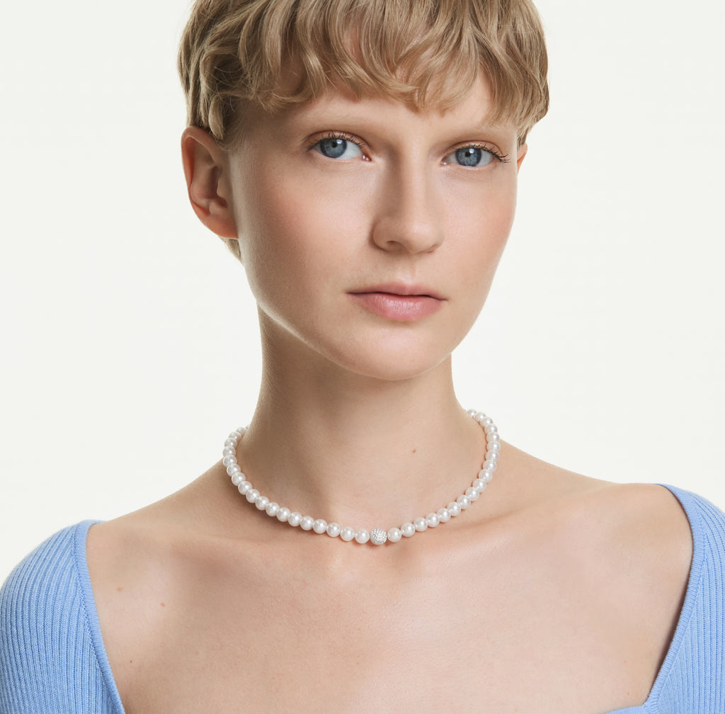Matrix: White Crystal Pearl Silver Necklace