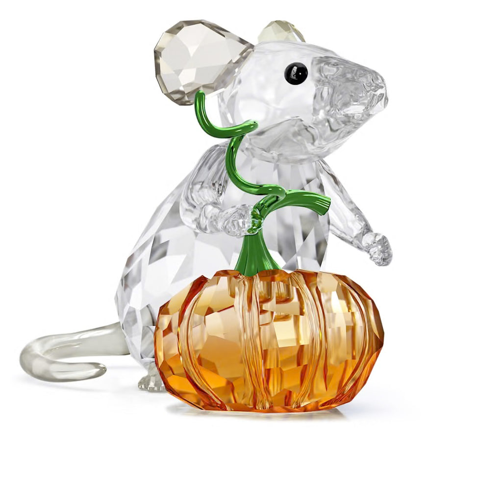 Idyllia: Mouse and Pumpkin