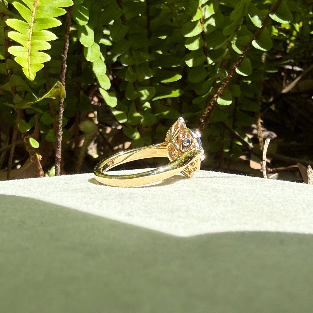 14ct YG Ceylon Sapphire Ring
