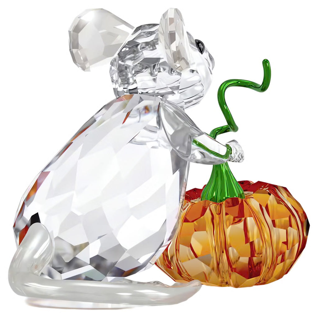 Idyllia: Mouse and Pumpkin