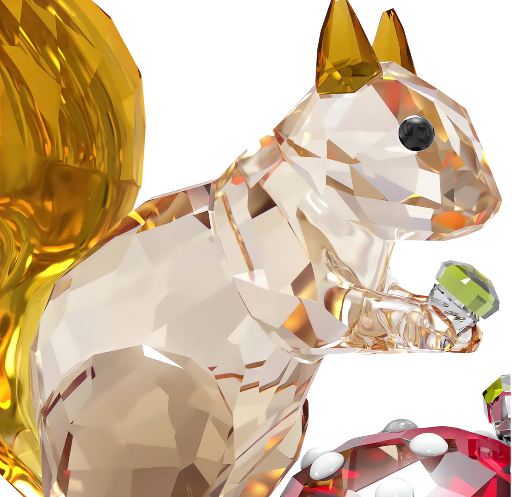 Idyllia: Squirrel and Mushrooms