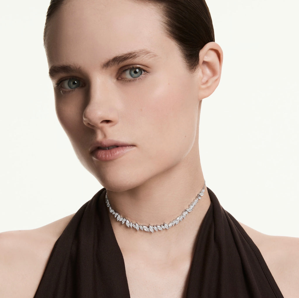 Mesmera: White Marquise Cut Crystals Silver Choker