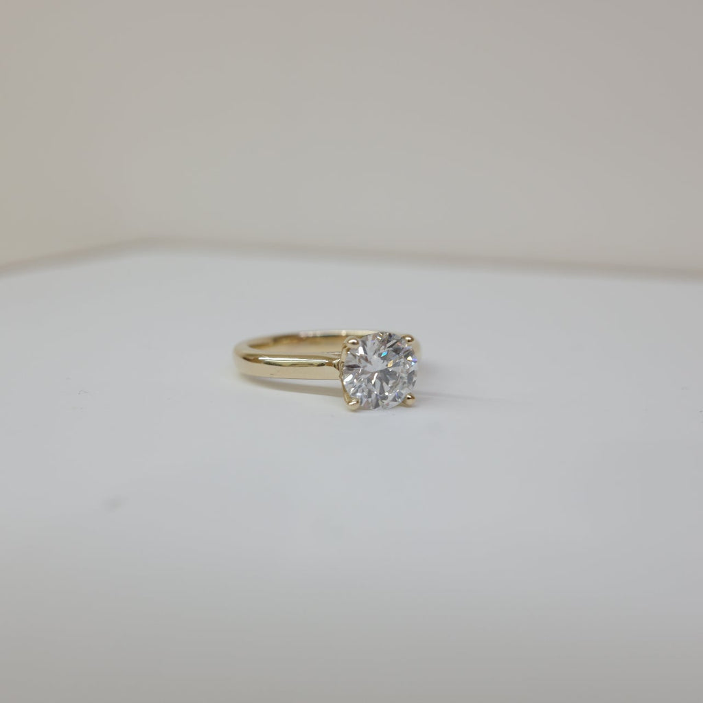9ct YG 1.5ct Round Lab Diamond Ring