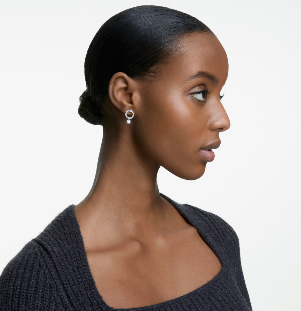 Constella: White Round Cut Silver Hoop Earrings