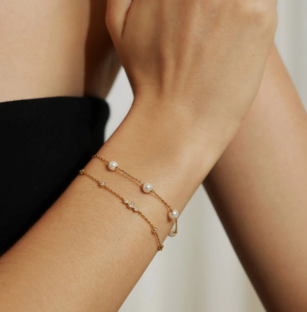 Miss Dainty - Sparkling Bezel Cubic Zirconia Station Bracelet - 2 Colours