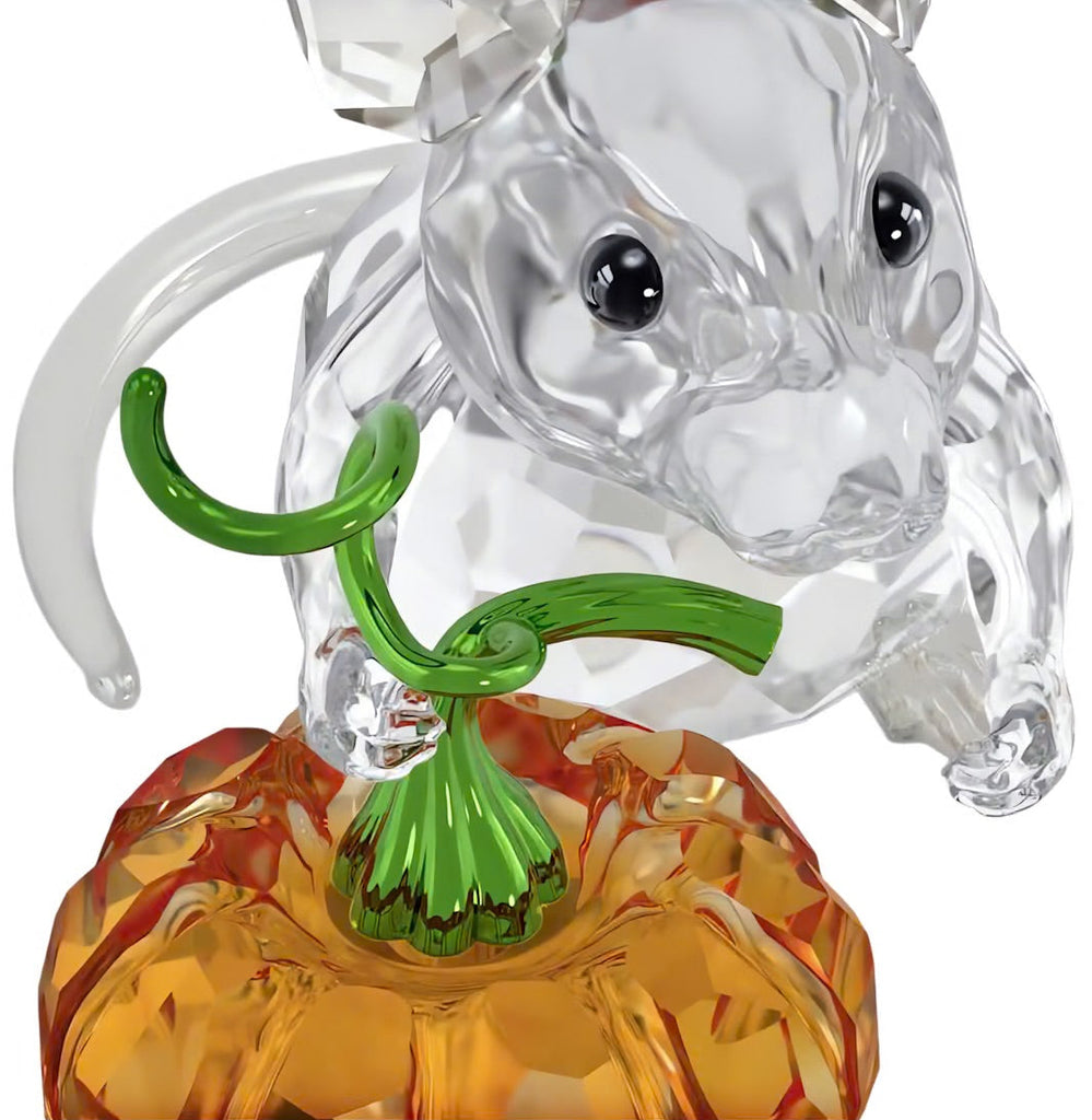 Idyllia: Mouse and Pumpkin