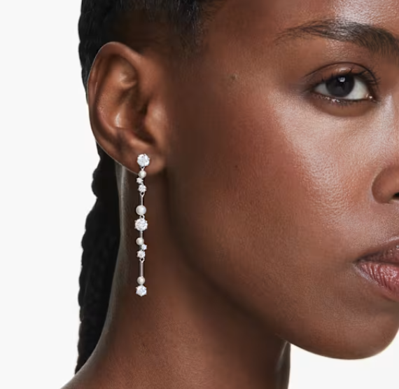 Constella: Pearl & White Round Cuts Silver Drop Earrings