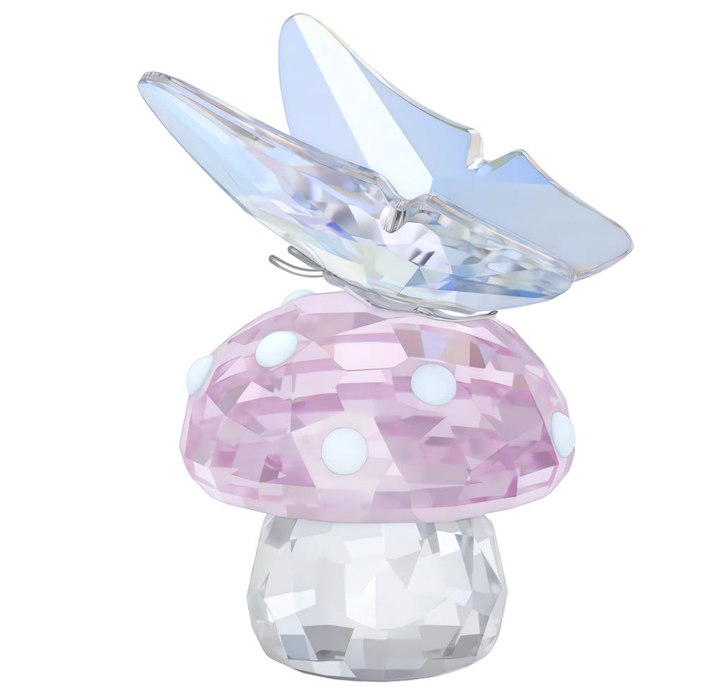 2026 Capsule Ariana Grande: Mushroom and Butterfly