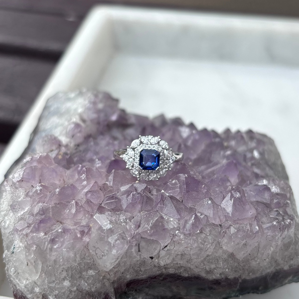 Ceylon Sapphire Platinum Ring