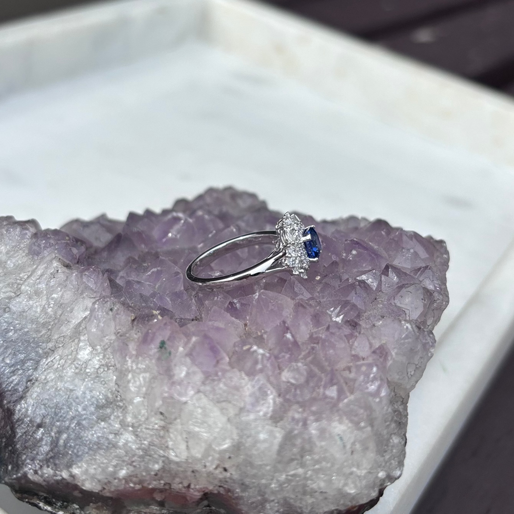 Ceylon Sapphire Platinum Ring