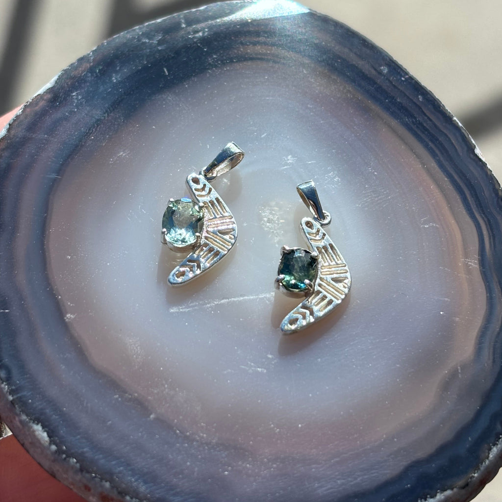 Boomerang Oval Aquamarine Claw Set Pendant