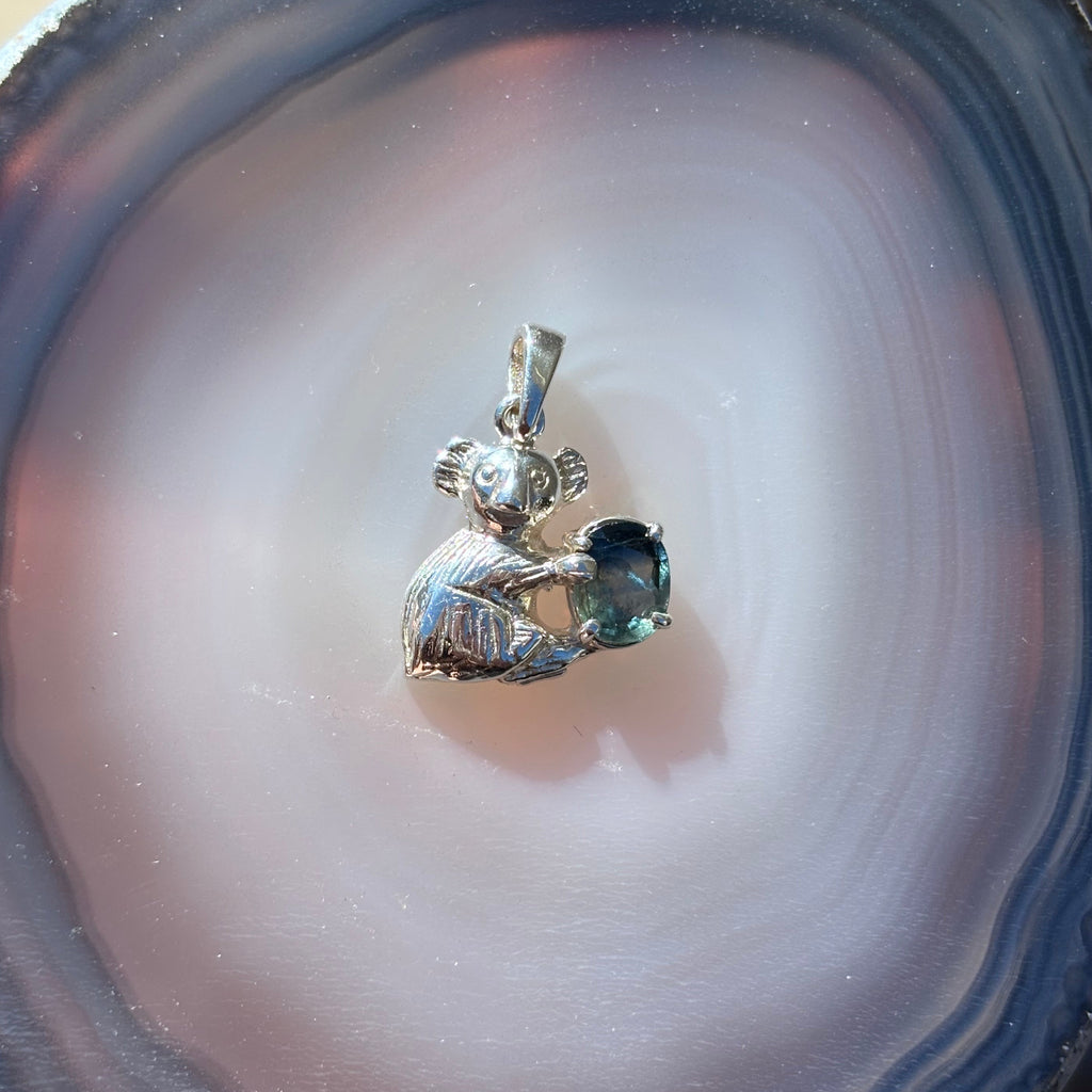 Koala Oval Sapphire Claw Set Pendant
