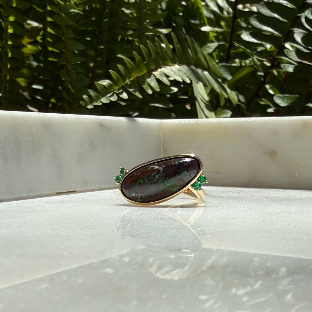 Boulder Opal Yellowgold Ring
