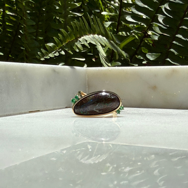 Boulder Opal Yellowgold Ring