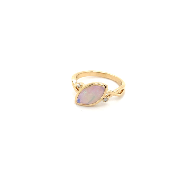 Angela Twist Vine Opal Yellowgold Ring