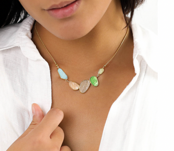 VICTOIRE 5 Oval Laminated Capiz Necklace