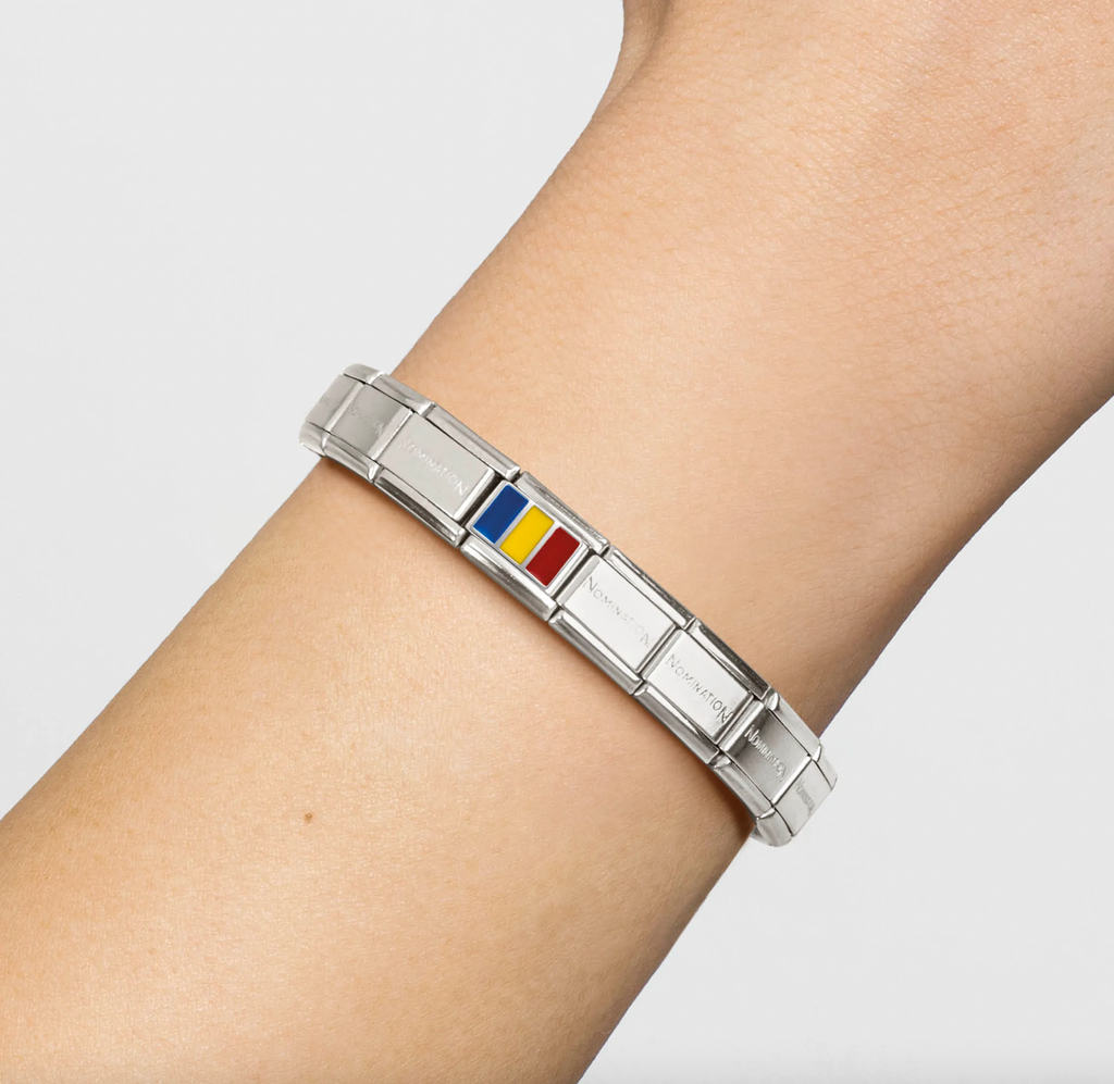 Europe Flag - Romania Silver Charm