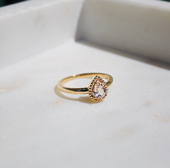 Fuji Morganite YellowGold Ring