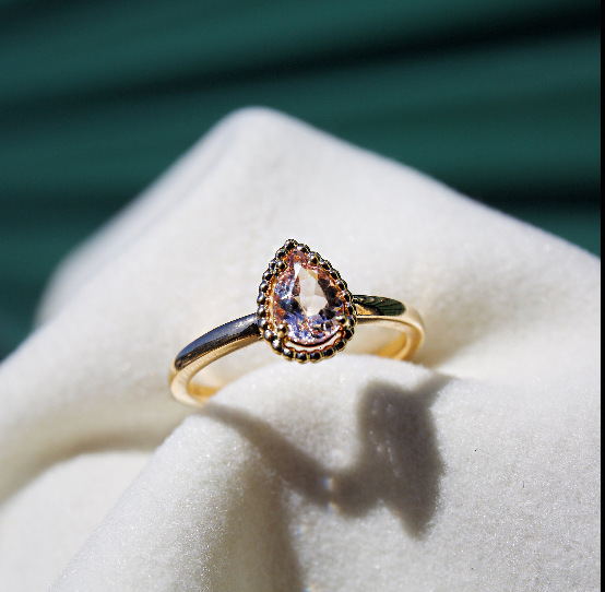 Fuji Morganite YellowGold Ring