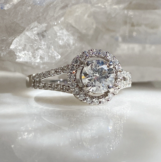 Round Cut Diamond Ring 0.73ct G/SI GIA