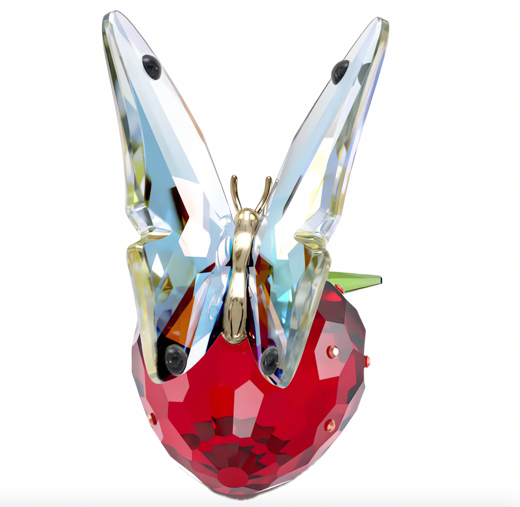 Ldyllia: Butterfly and Strawberry