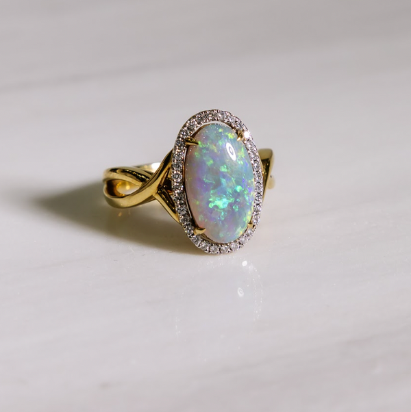 Bloom Opal YellowGold Ring