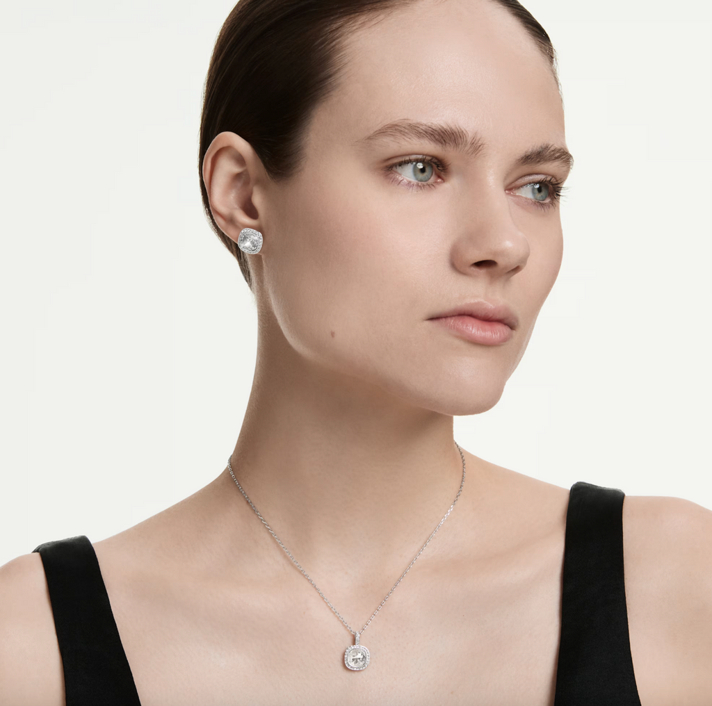 Una Angelic: White Cushion Cut Crystal Silver Set (Earring & Pendant)
