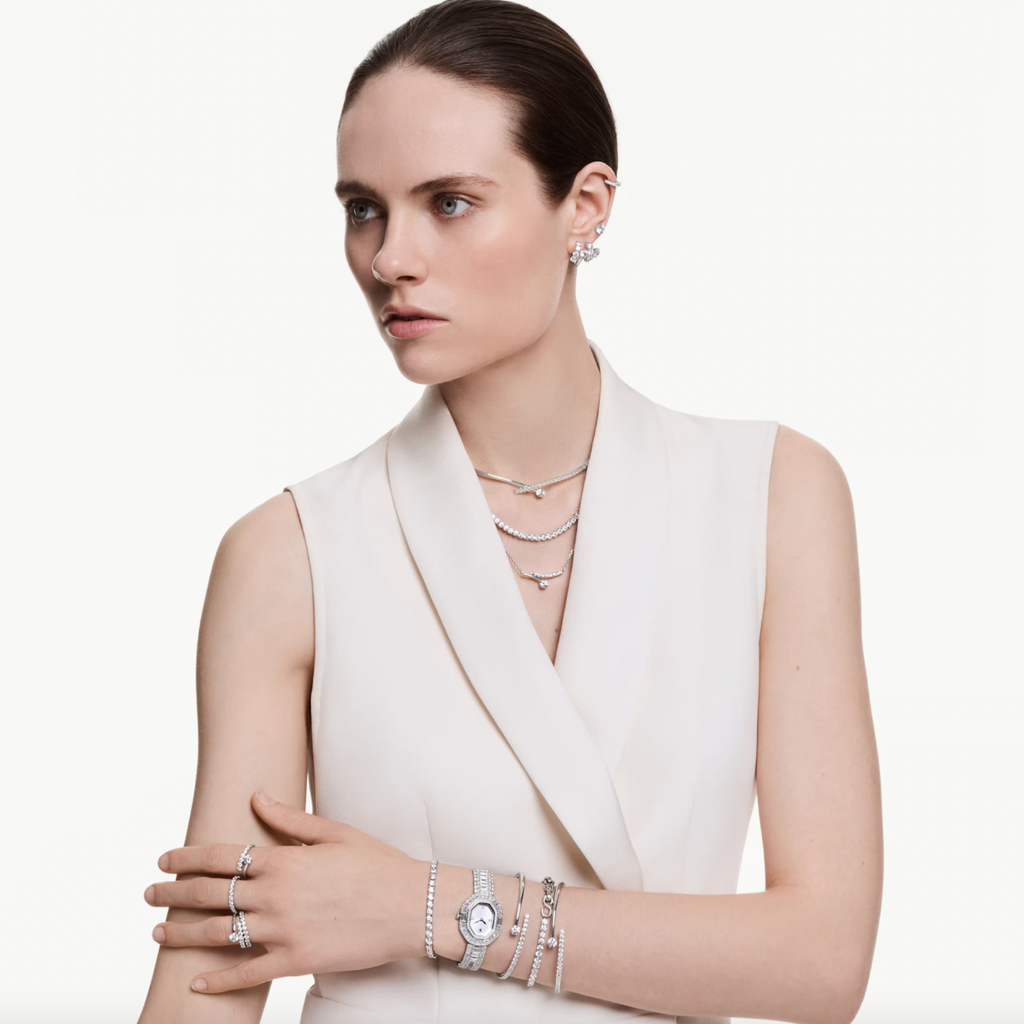 Matrix Vittore: White Round Cut Crysal Hoop Earrings - 2 Colours