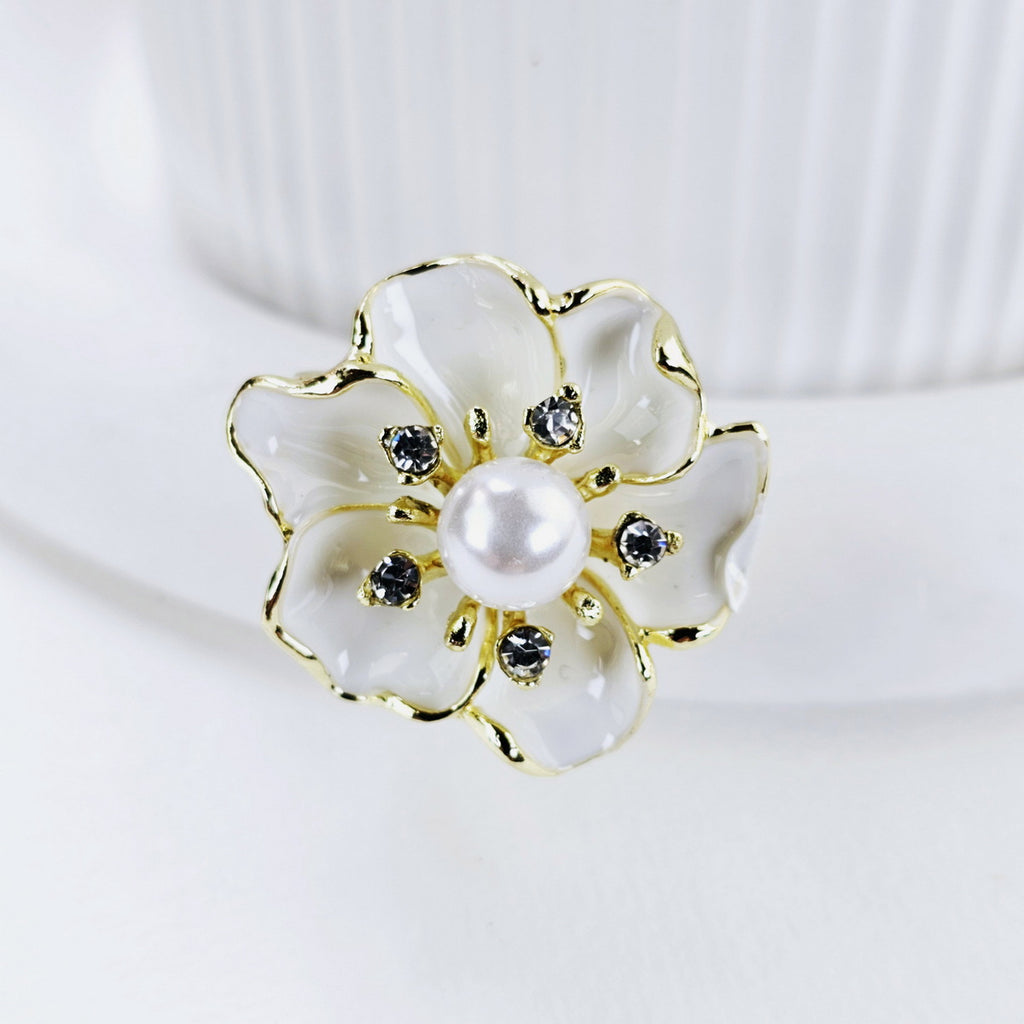 Brooch - White Flower