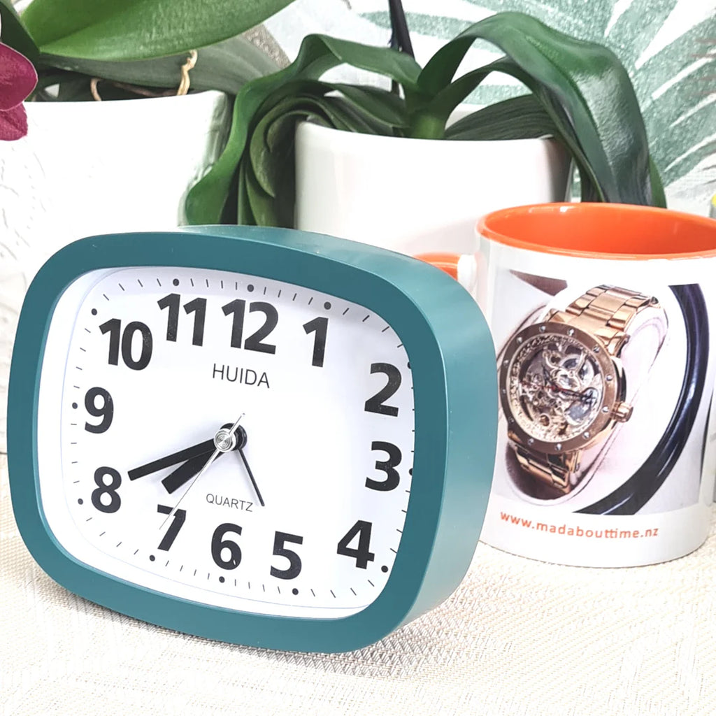 Analog Quartz Alarm Clock - Green
