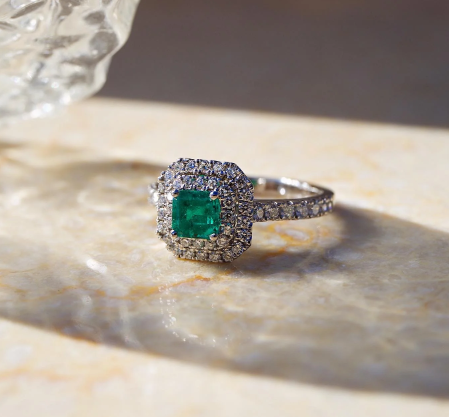 Ella Emerald Platinum Ring