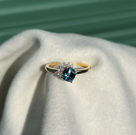 Laura Sapphire Ring