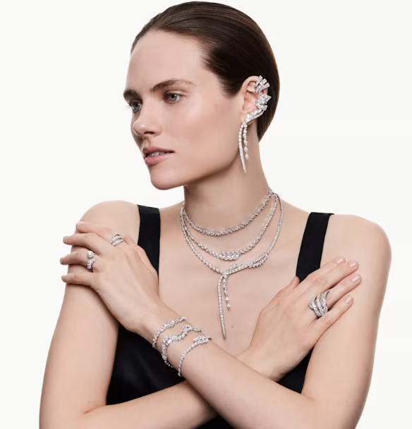 Mesmera: White Marquise Cuts Crystal Silver Bracelet