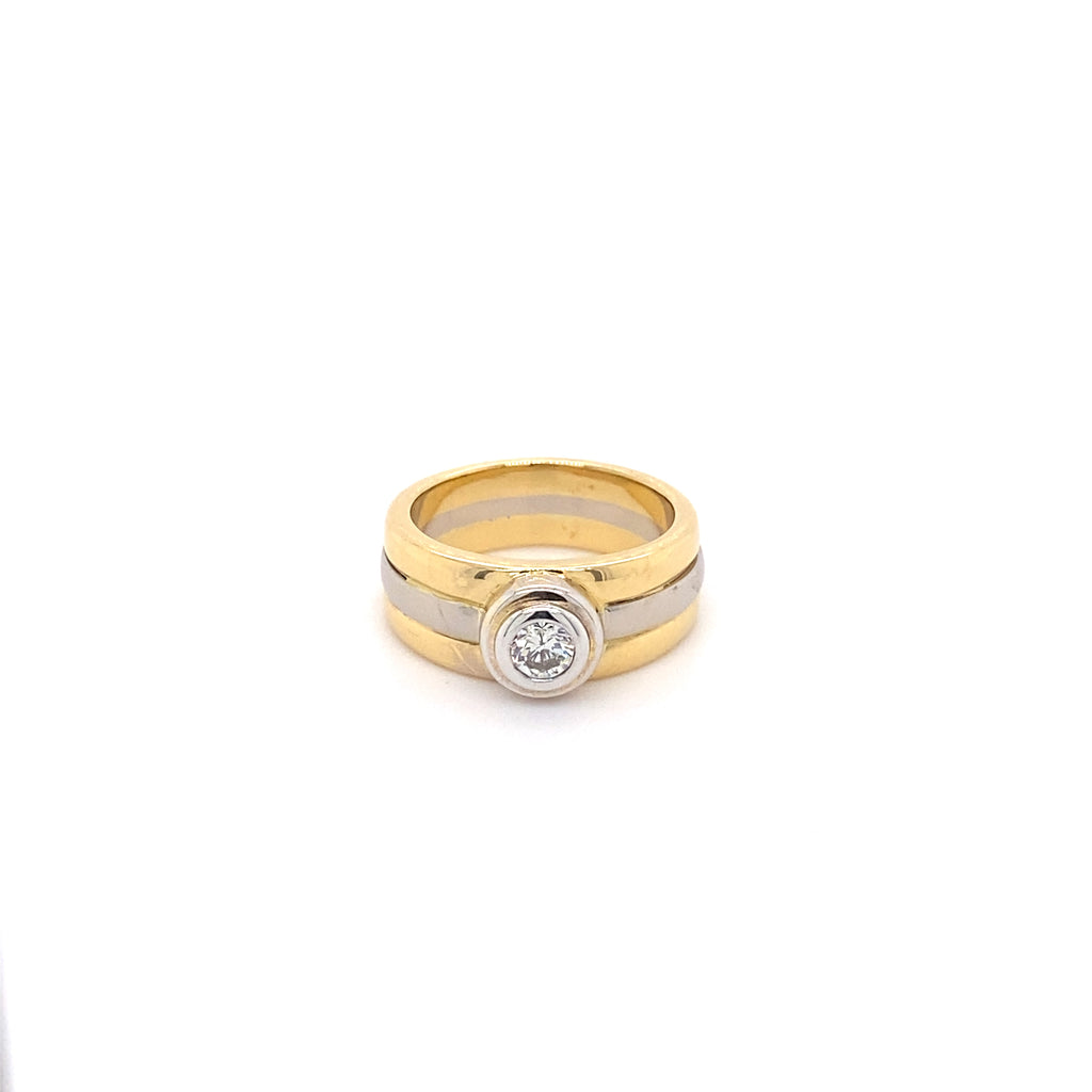 18ct Yellow Gold and White Gold Two Tone with 0.25ct Diamond