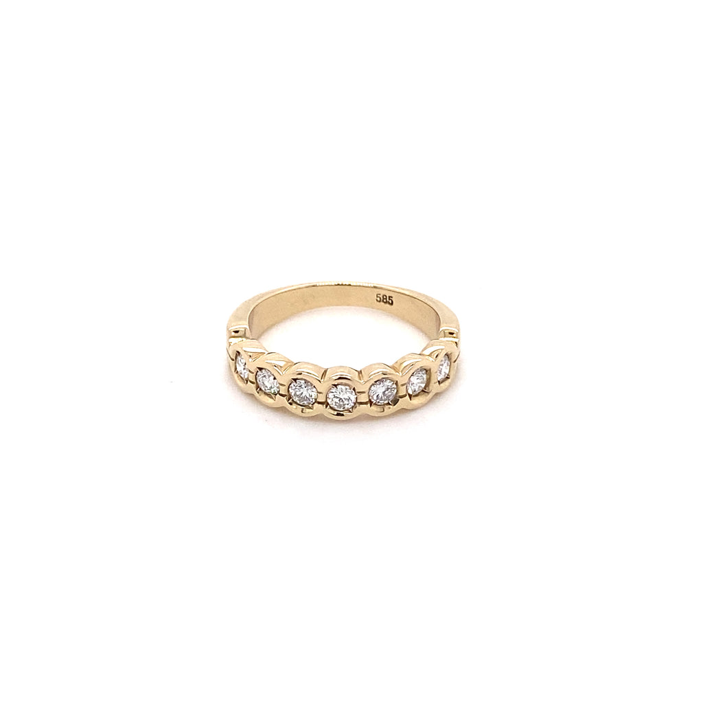 14ct Yellow Gold with 7x Diamonds