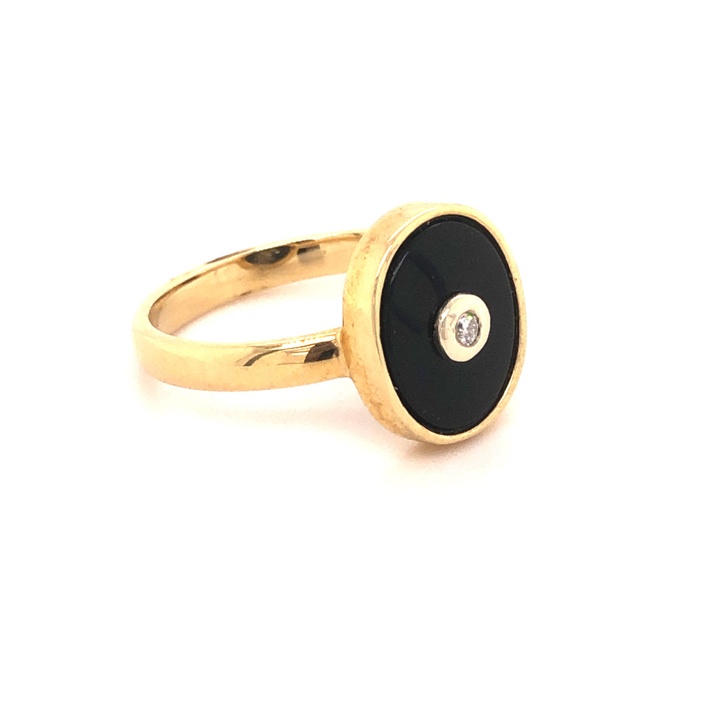 9ct YG Black Onyx Diamond Ring