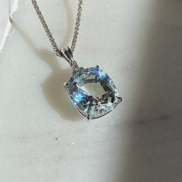 Emilia Aquamarine Pendant