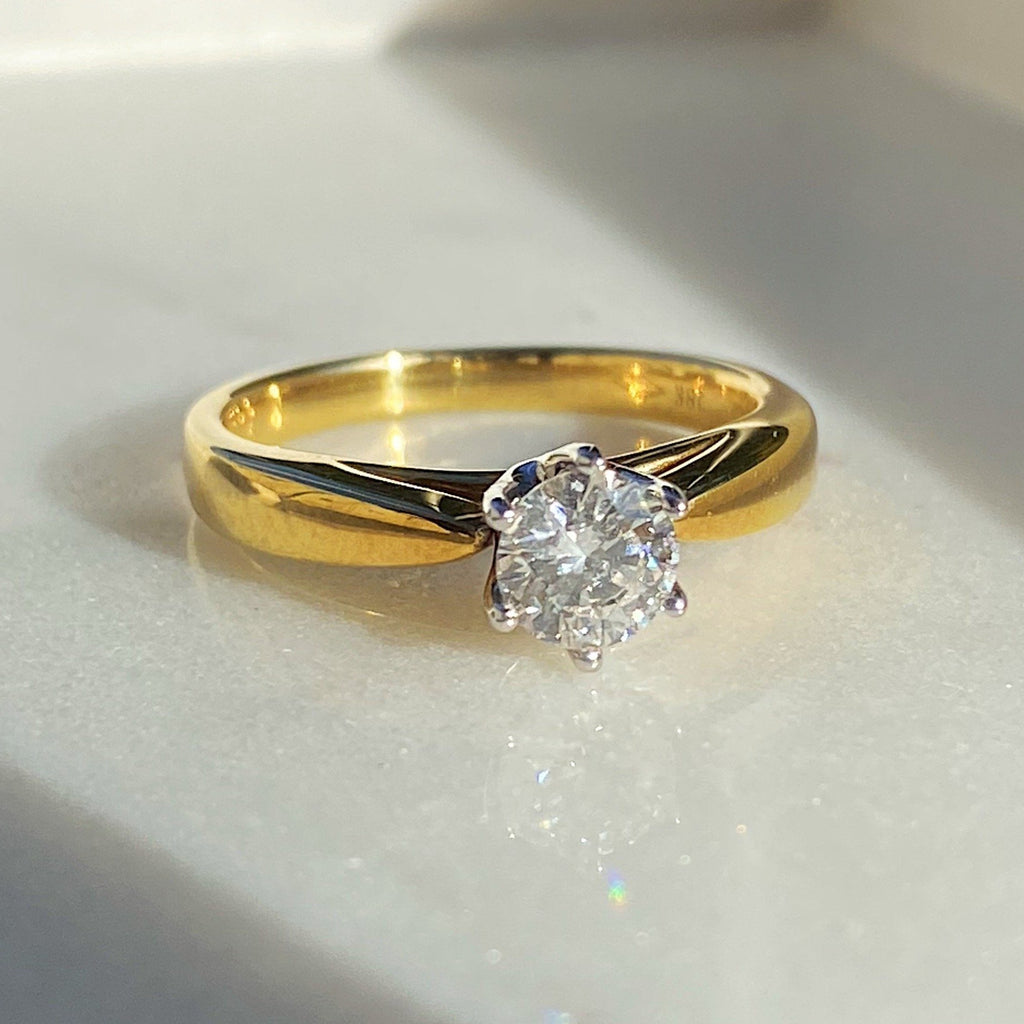 Aria Diamond Yellowgold Ring