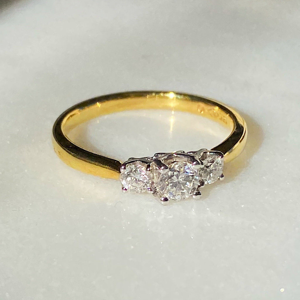 Gian Diamond Ring