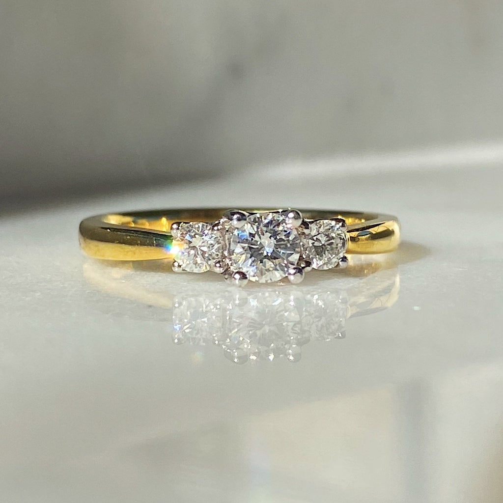 Gian Diamond Ring
