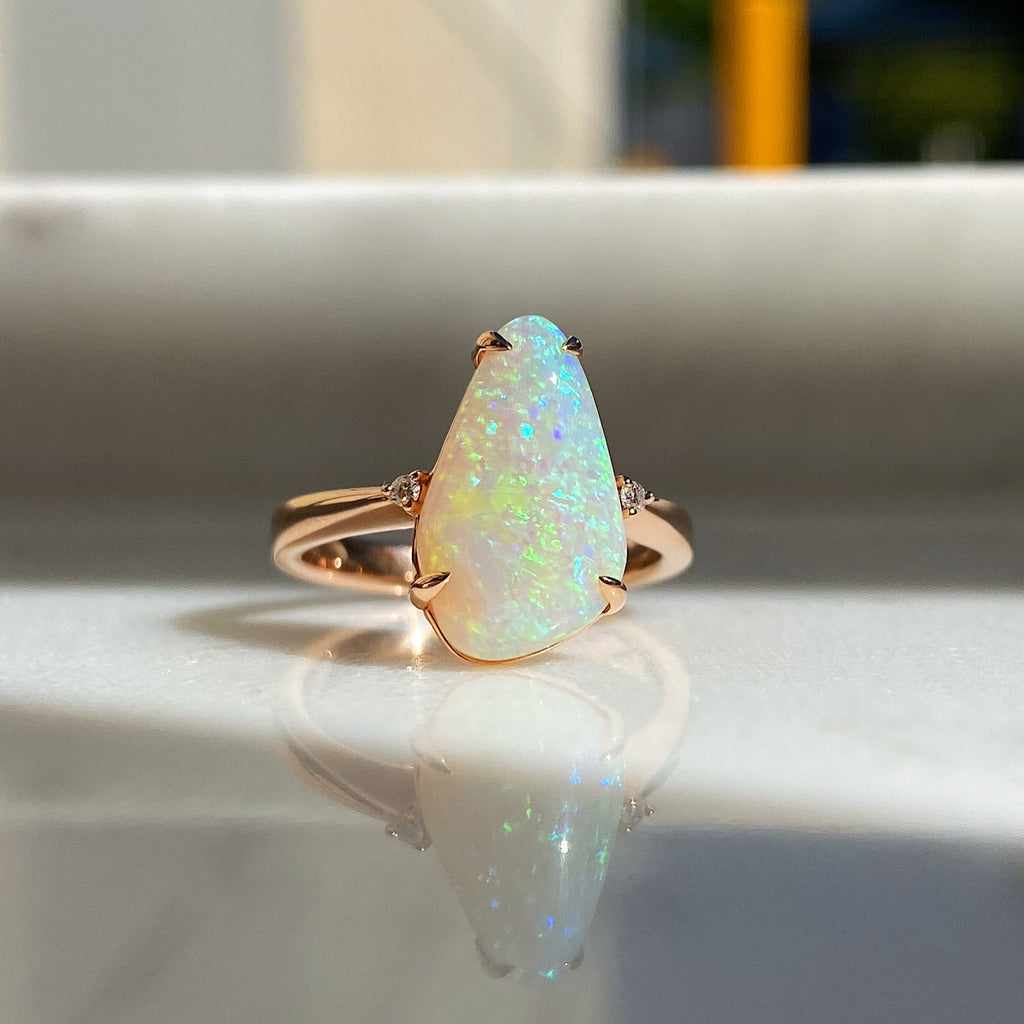 Opal 2.7ct Rosegold Ring