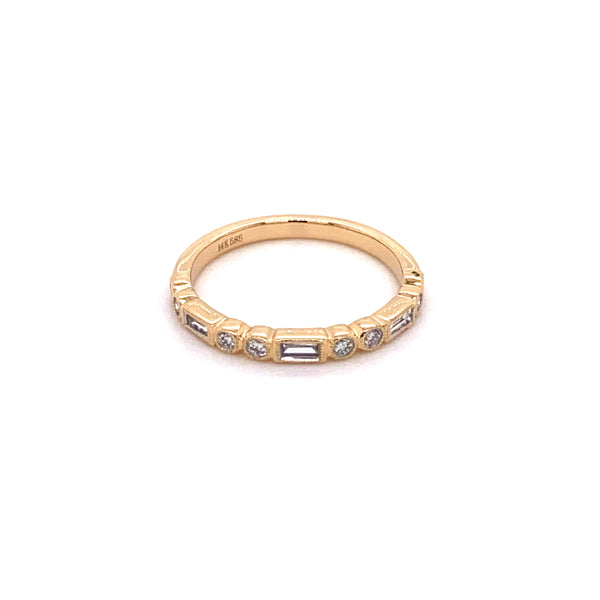 Baguette and Round Yellow Gold Ring