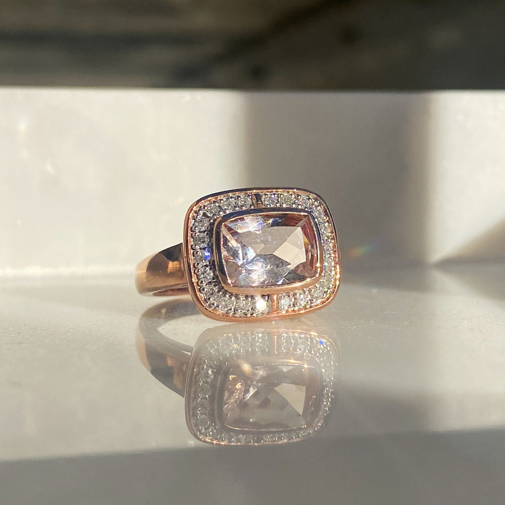 Lanza Morganite Ring