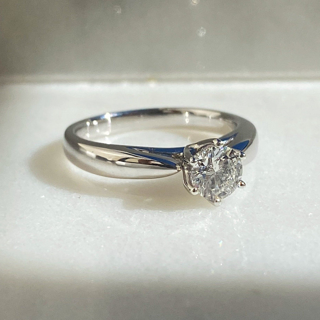 Aria Diamond Whitegold Ring