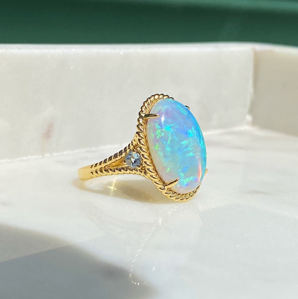 Galaxie Opal Gold Ring