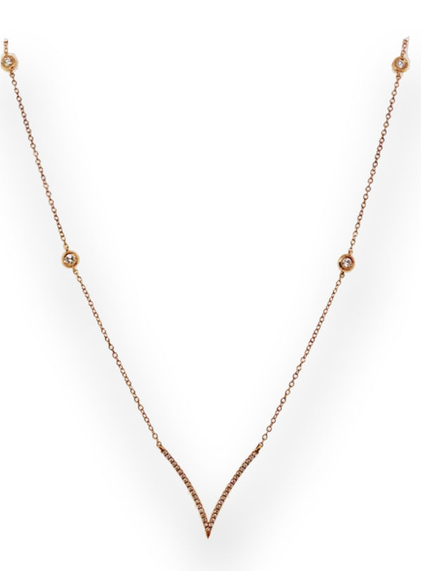 Rosegold Diamond V Pendant
